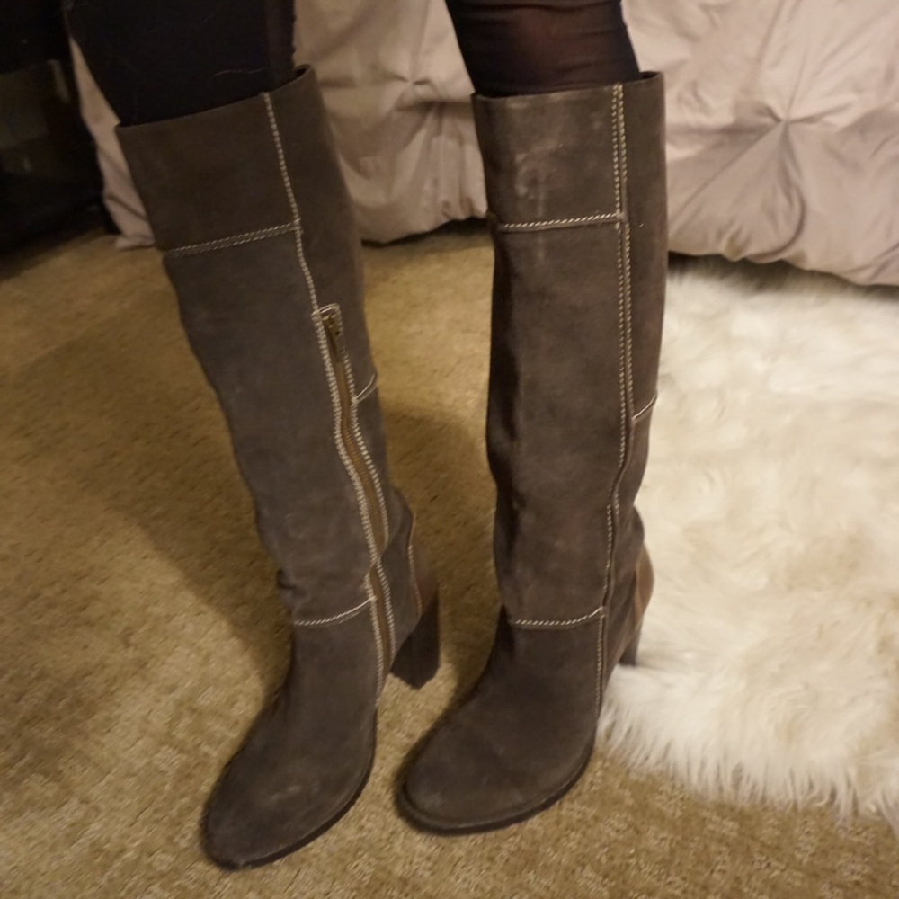 Suede and Leather Grey Boot